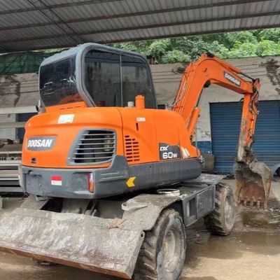 Gebruikte Mini Wheel Excavator Digger DOOSAN DH60 Tweedehands Excavator 5550 kg