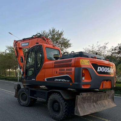Doosan DX210W Tweedehands graafmachine met gebruikte wielen