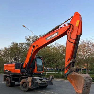 Doosan DX210W Tweedehands graafmachine met gebruikte wielen