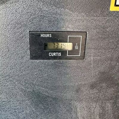Gele Hyundai 305 Gebruikte graafmachine 198kw 1900rpm Tweedehands bouwmachine