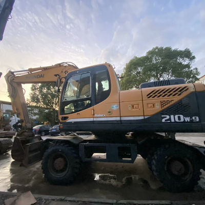 Hyundai 210W-9 Gebruikte wielen graafmachine Hyundai bouwmachines 20560kg