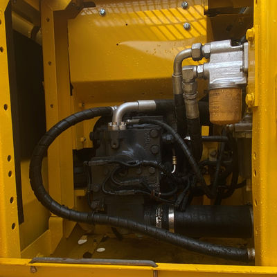 Hydraulische grote gebruikte graafmachine van het type KOMATSU PC 130