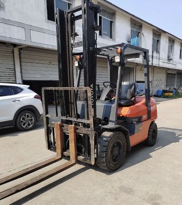 Compact TOYOTA 30 Vorkheftruck Tweedehands machinebouw